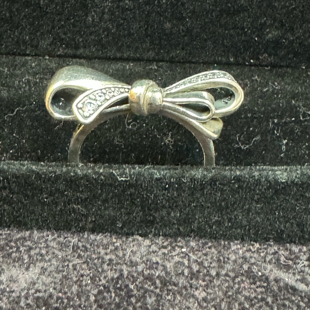 Authentic Pandora Sterling Silver Brilliant Bow Ring 
size 54